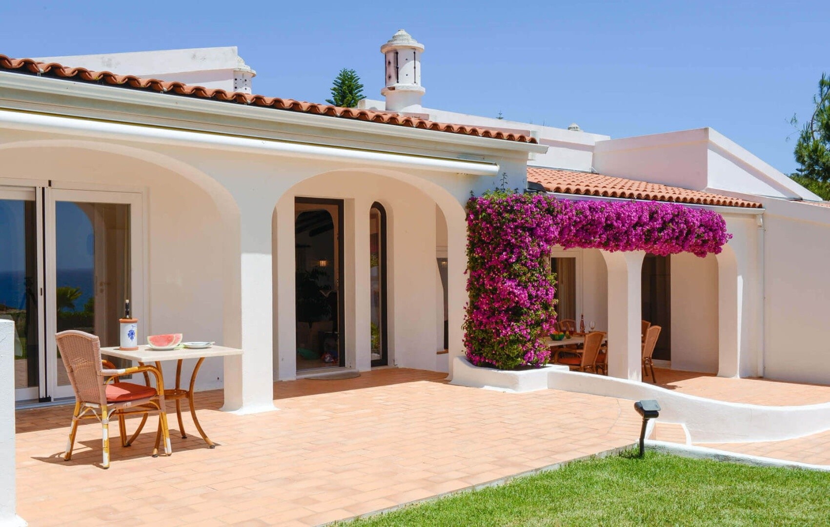 Casa Lydia l Ground-floor villa with a large garden by the sea