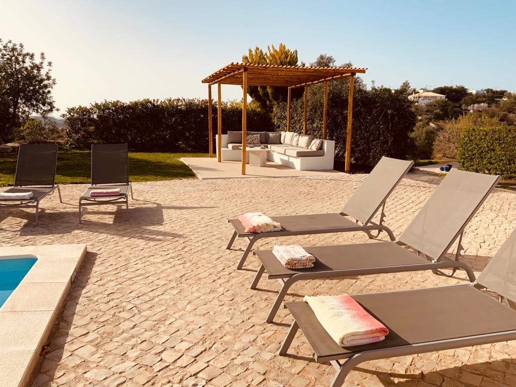 Villa do Auro l Sunny terrace with a large pool and beautiful views