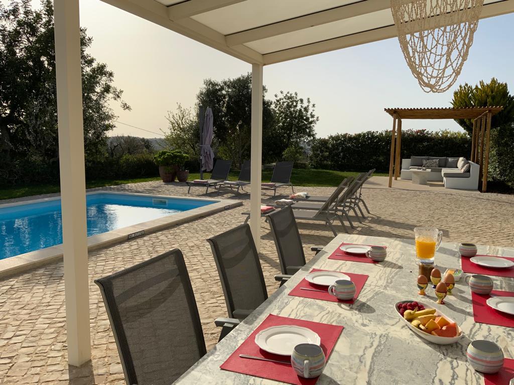 Villa do Auro l Sunny terrace with a large pool and beautiful views