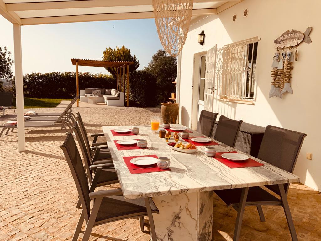 Villa do Auro l Sunny terrace with a large pool and beautiful views