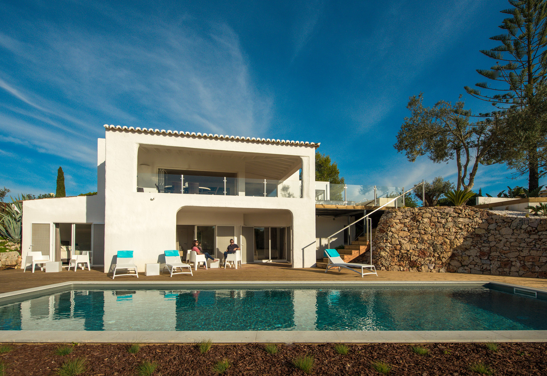 Villa Vittore l Playfully and warmly decorated villa with breathtaking views