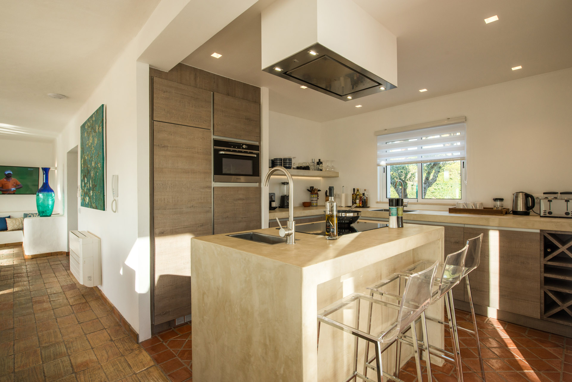 Villa Vittore l Playfully and warmly decorated villa with breathtaking views