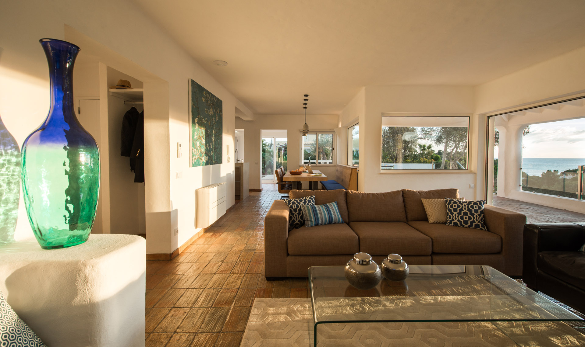 Villa Vittore l Playfully and warmly decorated villa with breathtaking views