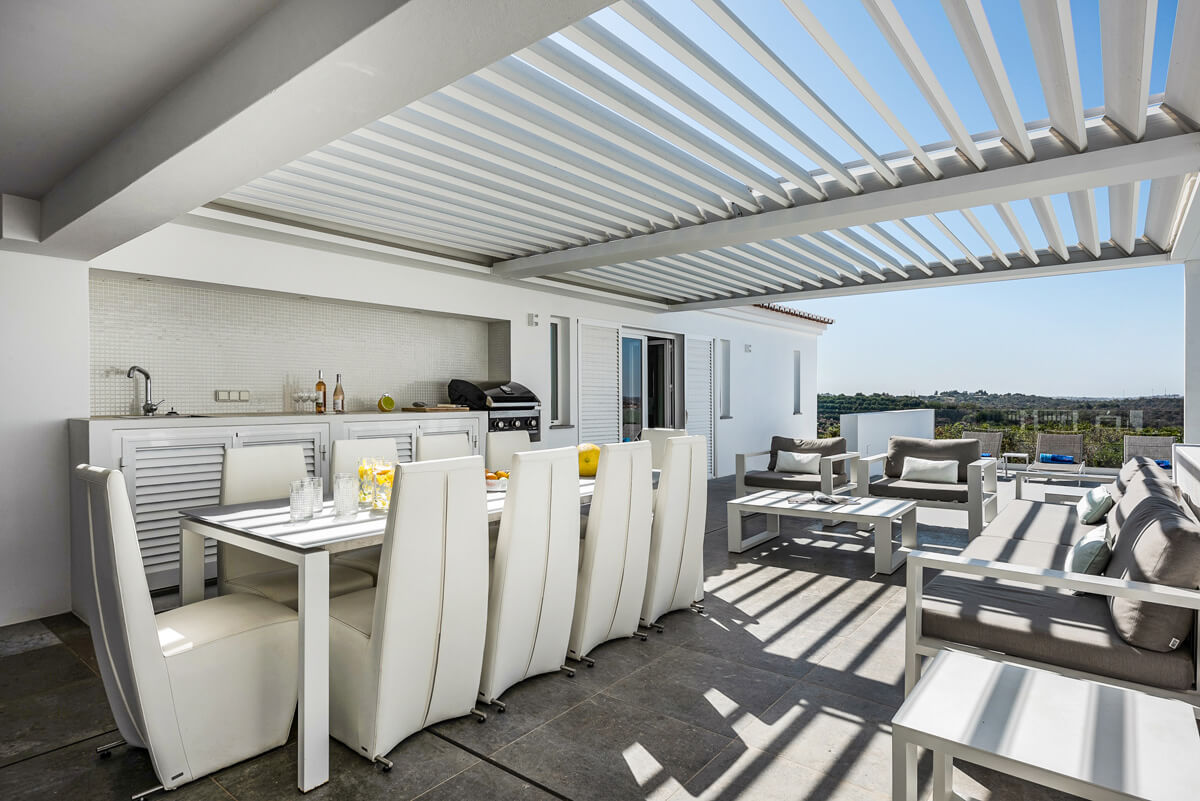 Villa Laranja l Modern en zeer comfortabel ingerichte villa, gelegen in het groene heuvellandschap