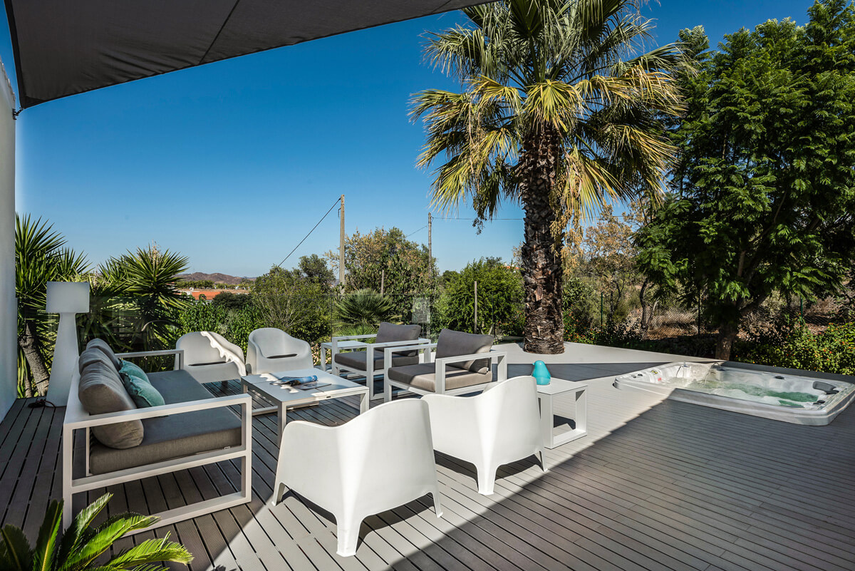 Villa Laranja l Modern en zeer comfortabel ingerichte villa, gelegen in het groene heuvellandschap