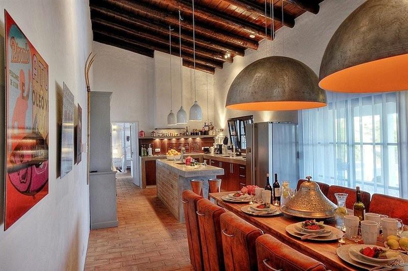Quinta Vale da Vila l Rural setting with a luxury outdoor kitchen and lovely outdoor spaces