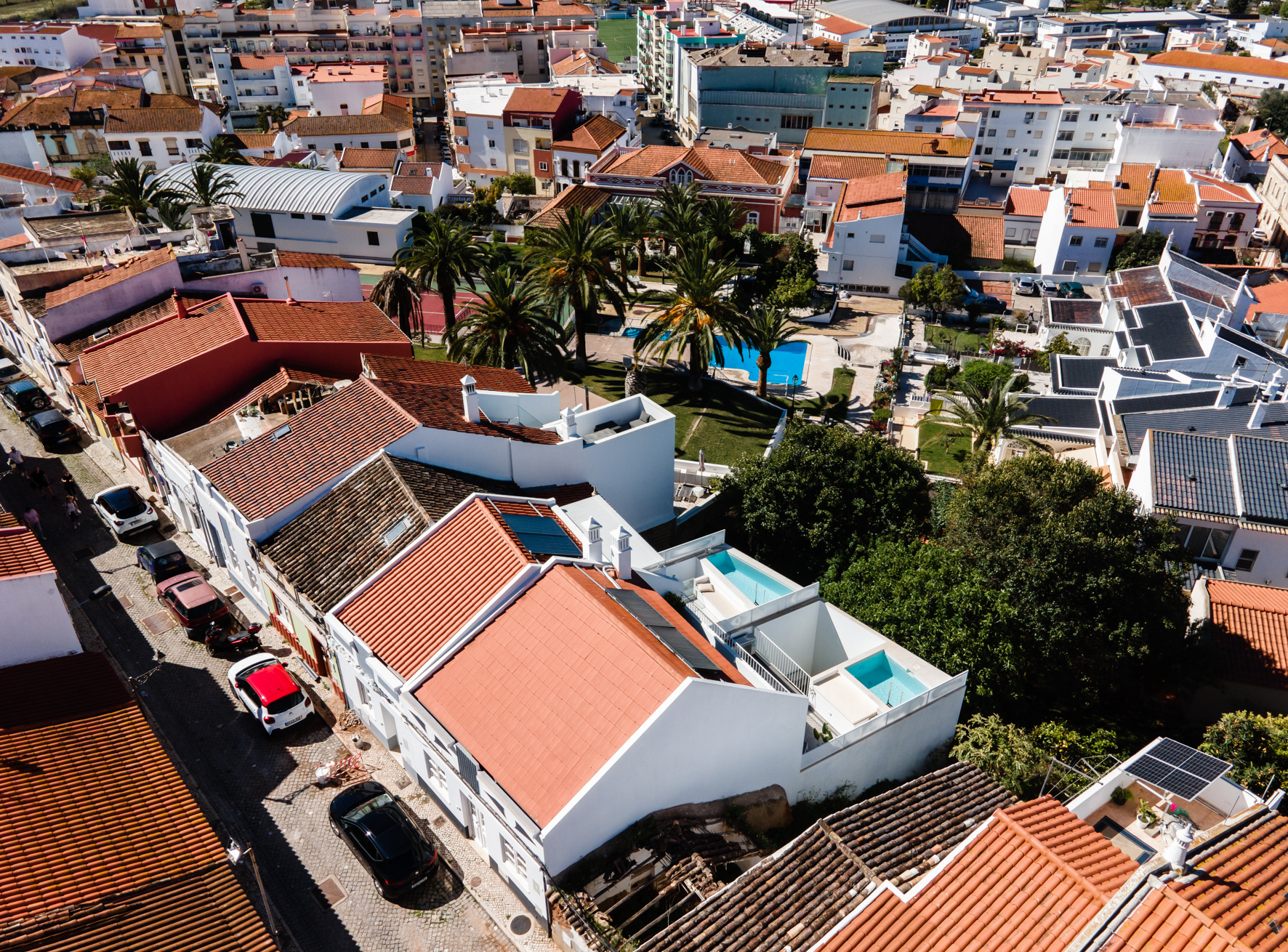 Casa Nova l Moderne townhouse met traditionele elementen en plunge pool