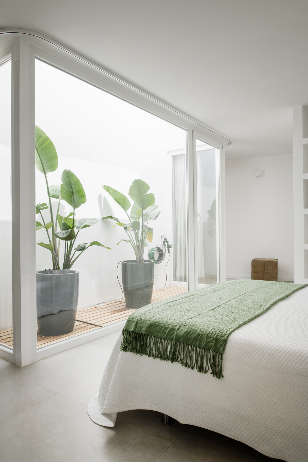 Casa Nova l Moderne townhouse met traditionele elementen en plunge pool