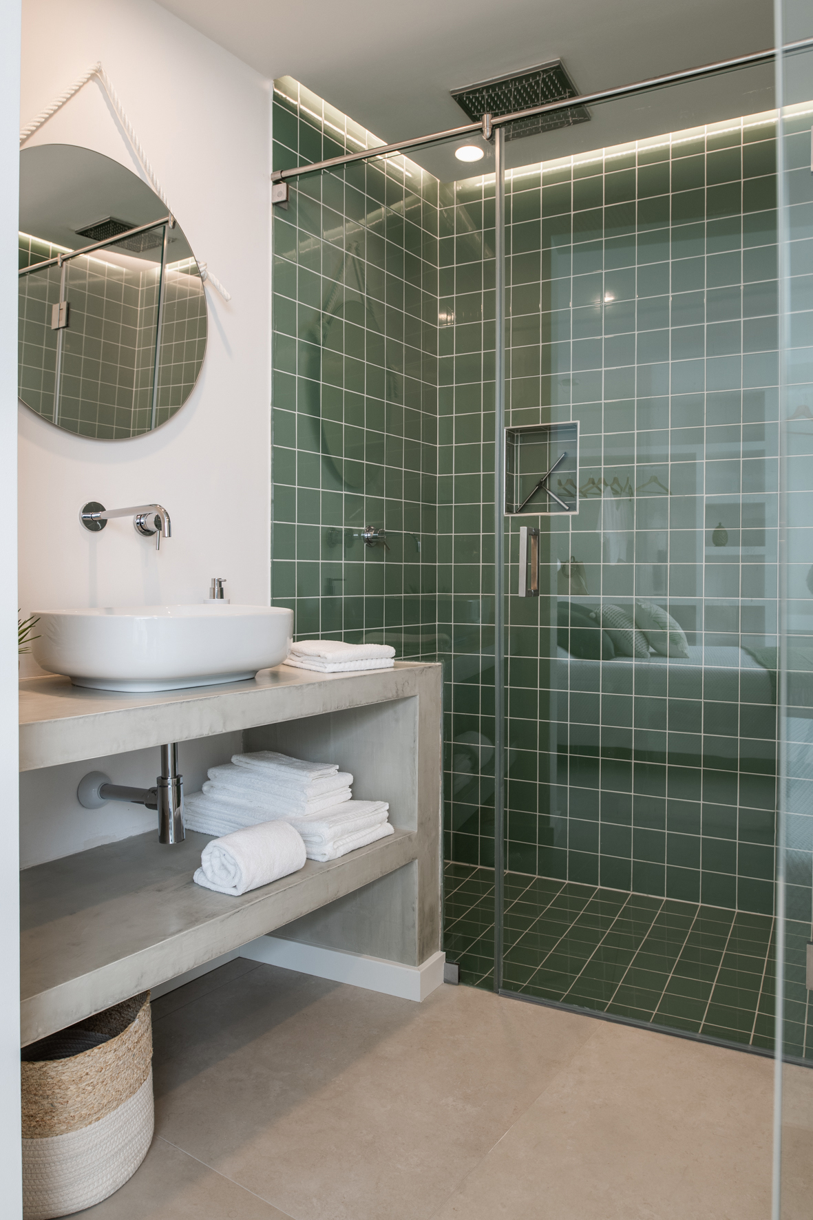 Casa Nova l Moderne townhouse met traditionele elementen en plunge pool