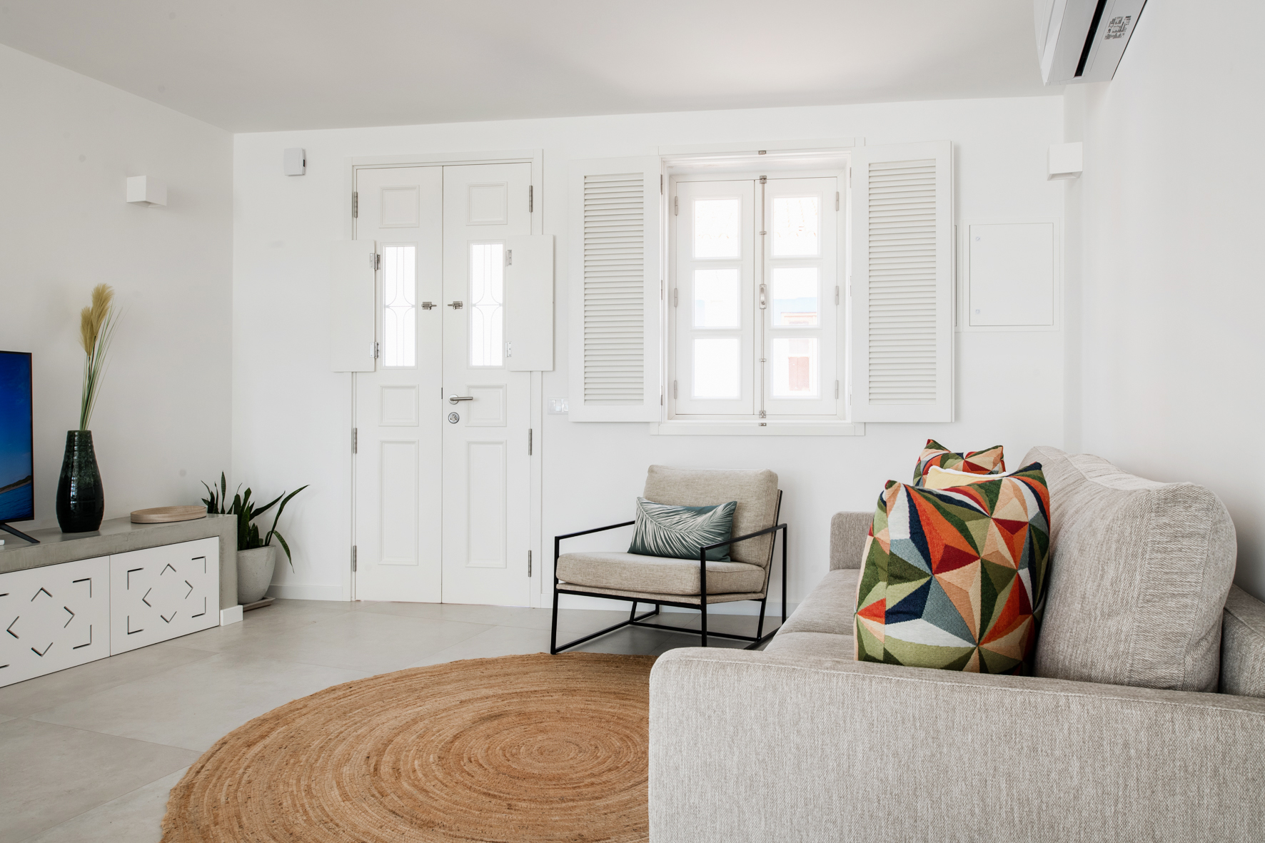 Casa Nova l Moderne townhouse met traditionele elementen en plunge pool