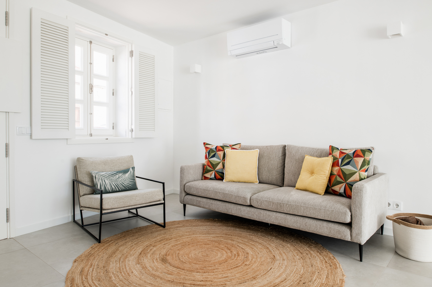 Casa Nova l Moderne townhouse met traditionele elementen en plunge pool