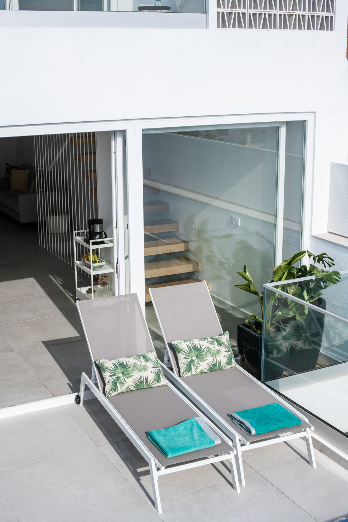 Casa Nova l Moderne townhouse met traditionele elementen en plunge pool