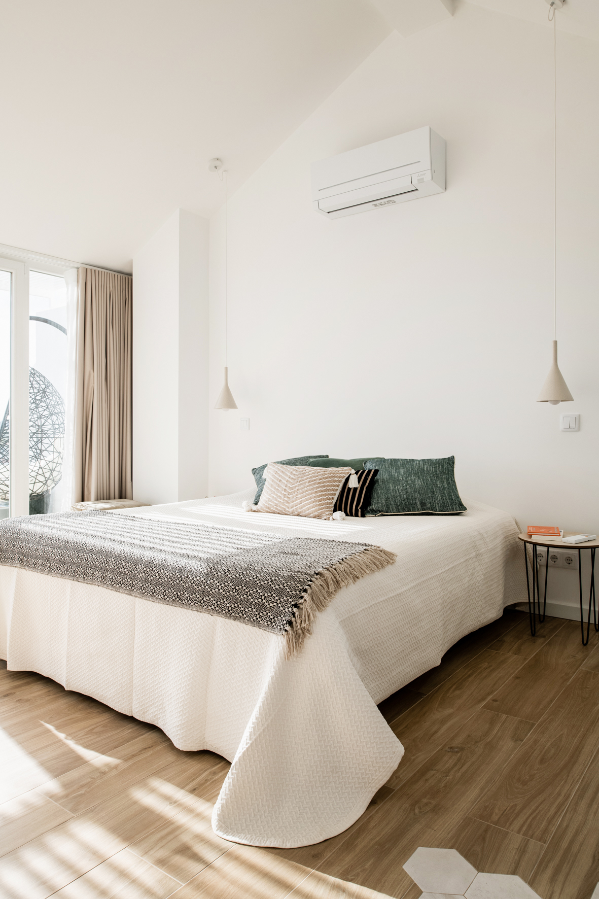 Casa Nova l Moderne townhouse met traditionele elementen en plunge pool