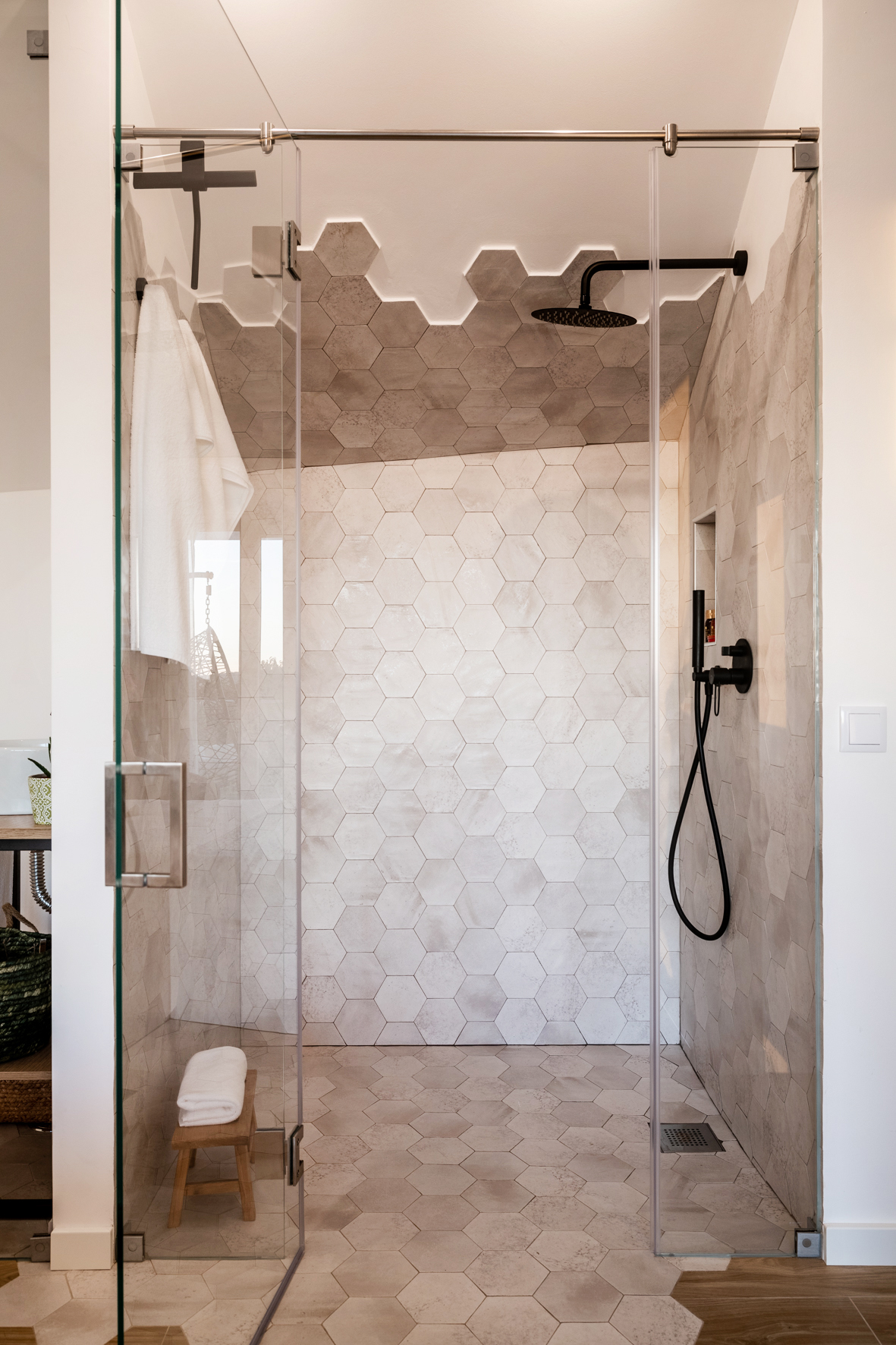 Casa Nova l Moderne townhouse met traditionele elementen en plunge pool