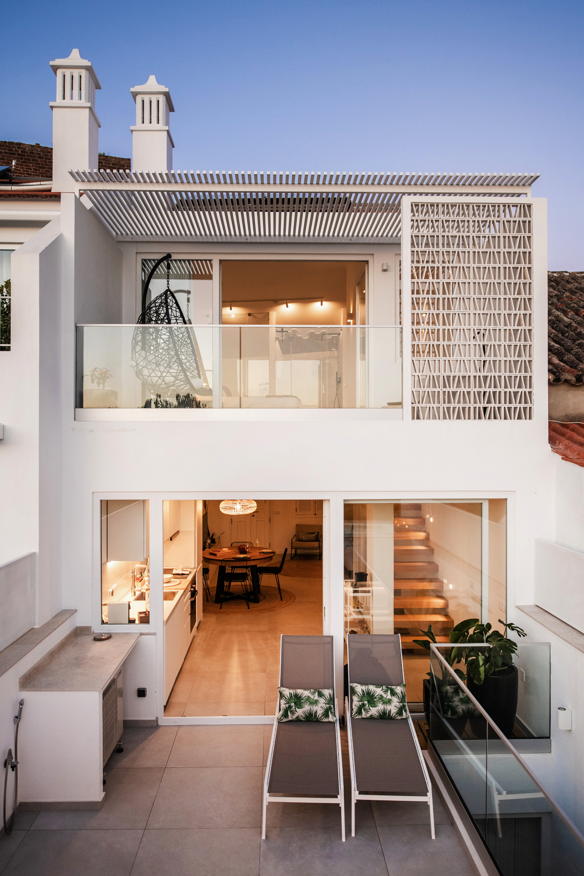 Casa Nova l Moderne townhouse met traditionele elementen en plunge pool