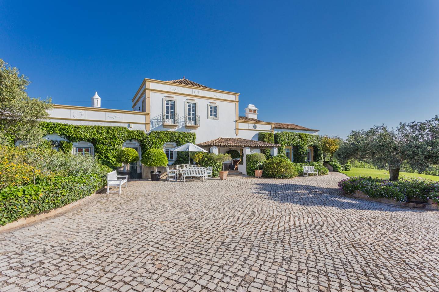 Quinta Boliqueime l A charming farmhouse, a true authentic experience with comfort